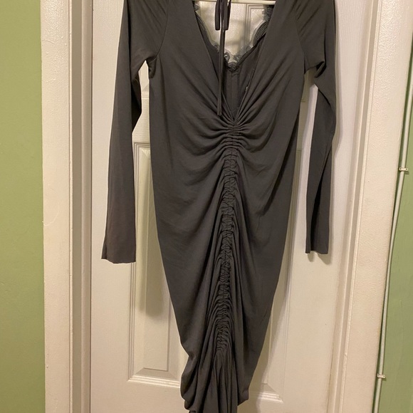 Midi dress with ruched and floral detail, form fitting, long sleeve, dark gray - Picture 5 of 5